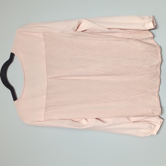 Apt 9 V Neck Peach Blouse - Picture 6 of 8
